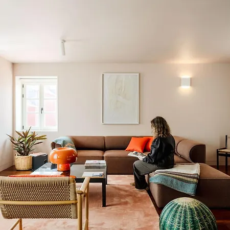 Arts Club By Feel Discovery Apartman *