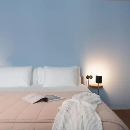 Arts Club By Feel Discovery Apartman *