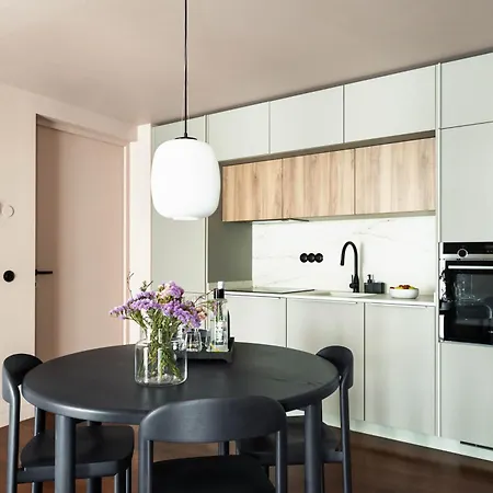 Arts Club By Feel Discovery Apartman *